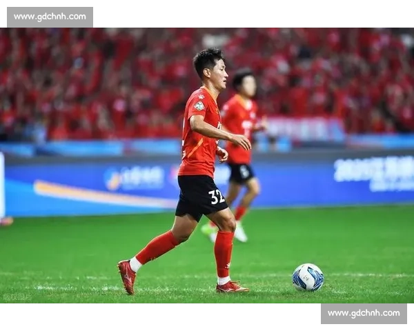 苏超南京队全胜启示：校园足球如何培育职业球星